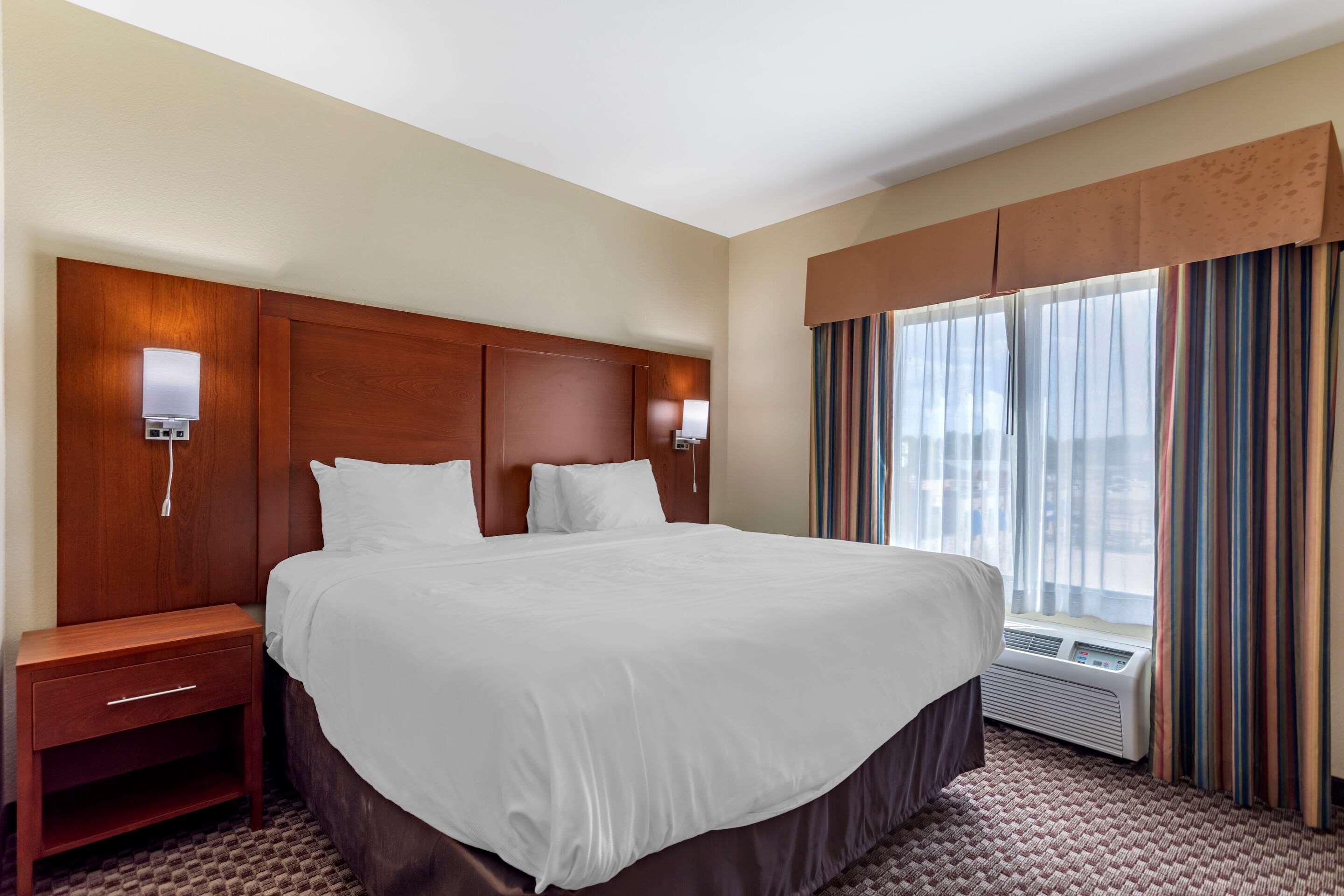 Comfort & Area Hotel